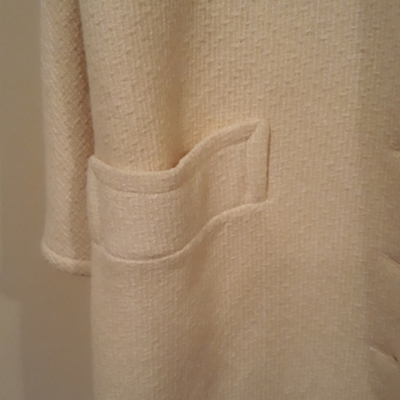 ❤I.L.G.W.U off white coat - Picture 7 of 8